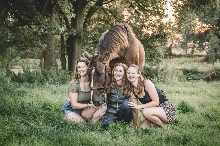 Foto-Story Pferdeshooting "Friends with Horse"